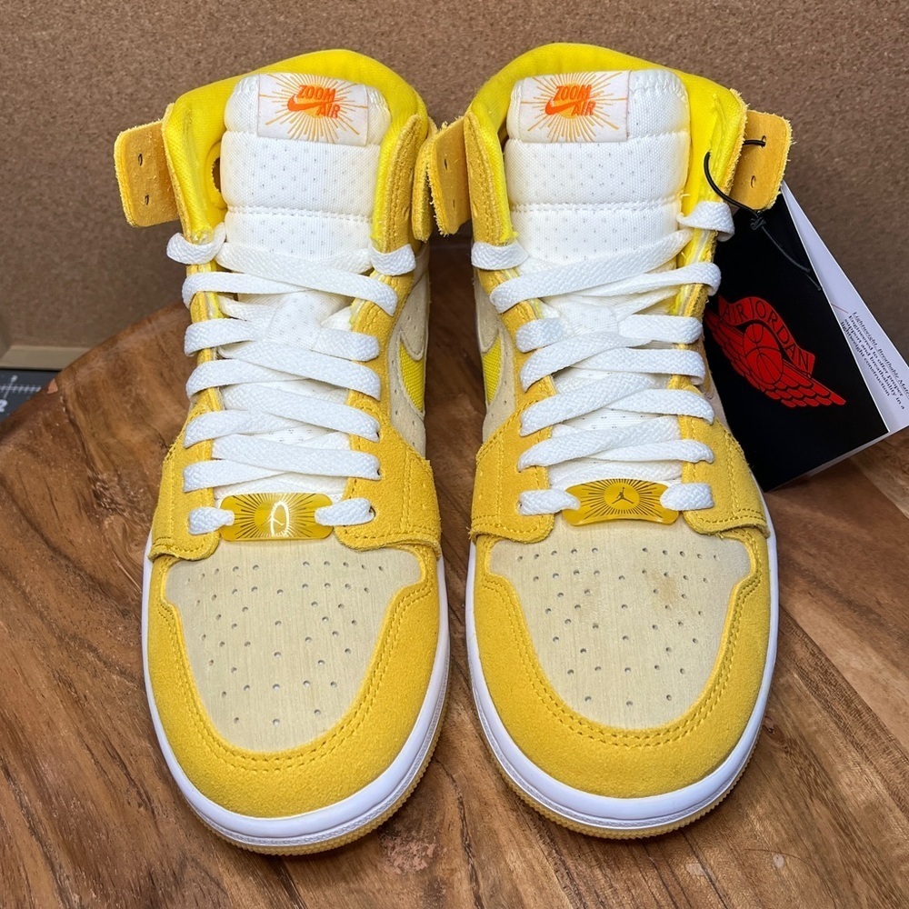 Jordan 1 high w Air Zoom cmft 2
Brand new - Picture 6 of 16